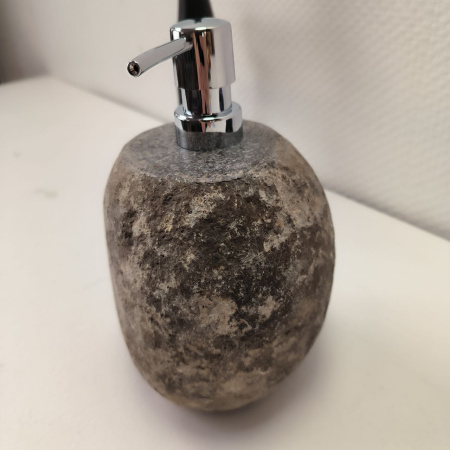 Дозатор из речного камня DRC-03155 (0115)